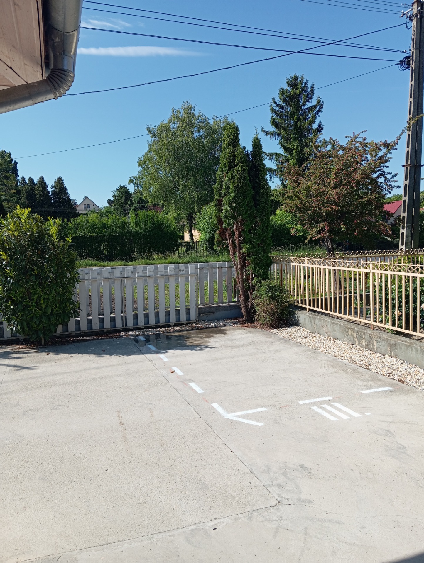 Apartman parkolóhely 